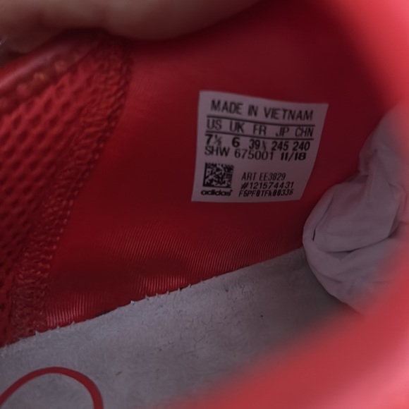 Like new ADIDAS sneakers - Picture 6 of 8